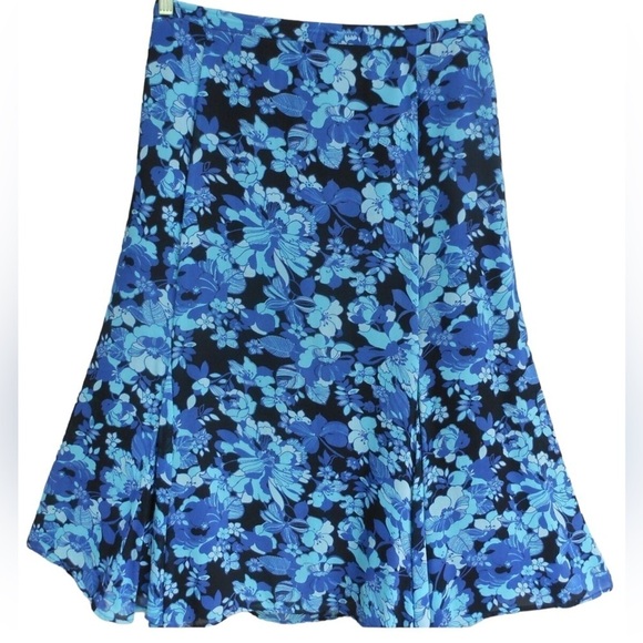JM Collection Black and Blue Flare Floral Skirt - Picture 8 of 8